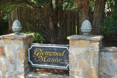 Glenwood Manor Monument